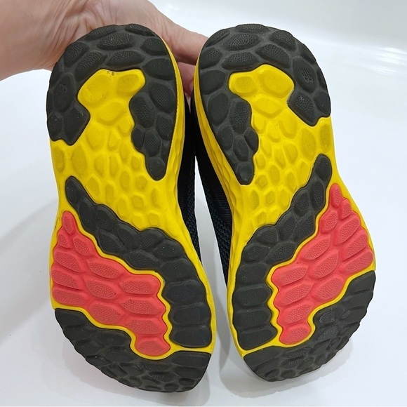 New Balance Athletic Shoes Blue/Red Fresh Foam Arishi V4 Bungee Lace Size 11 - Picture 4 of 10